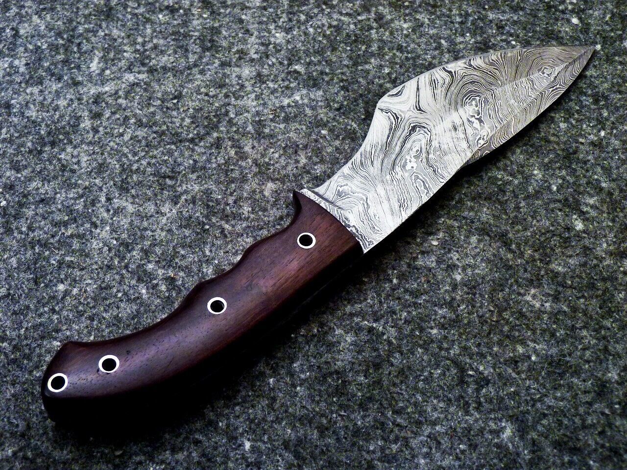 10.5 Inch Handmade Damascus Full Tang Hunting Bowie Knife with Hardwood Handle