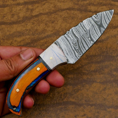 Custom Handmade Damascus EDC Skinner Knife with Resin Wood Handle – Compact Fixed Blade for Hunting