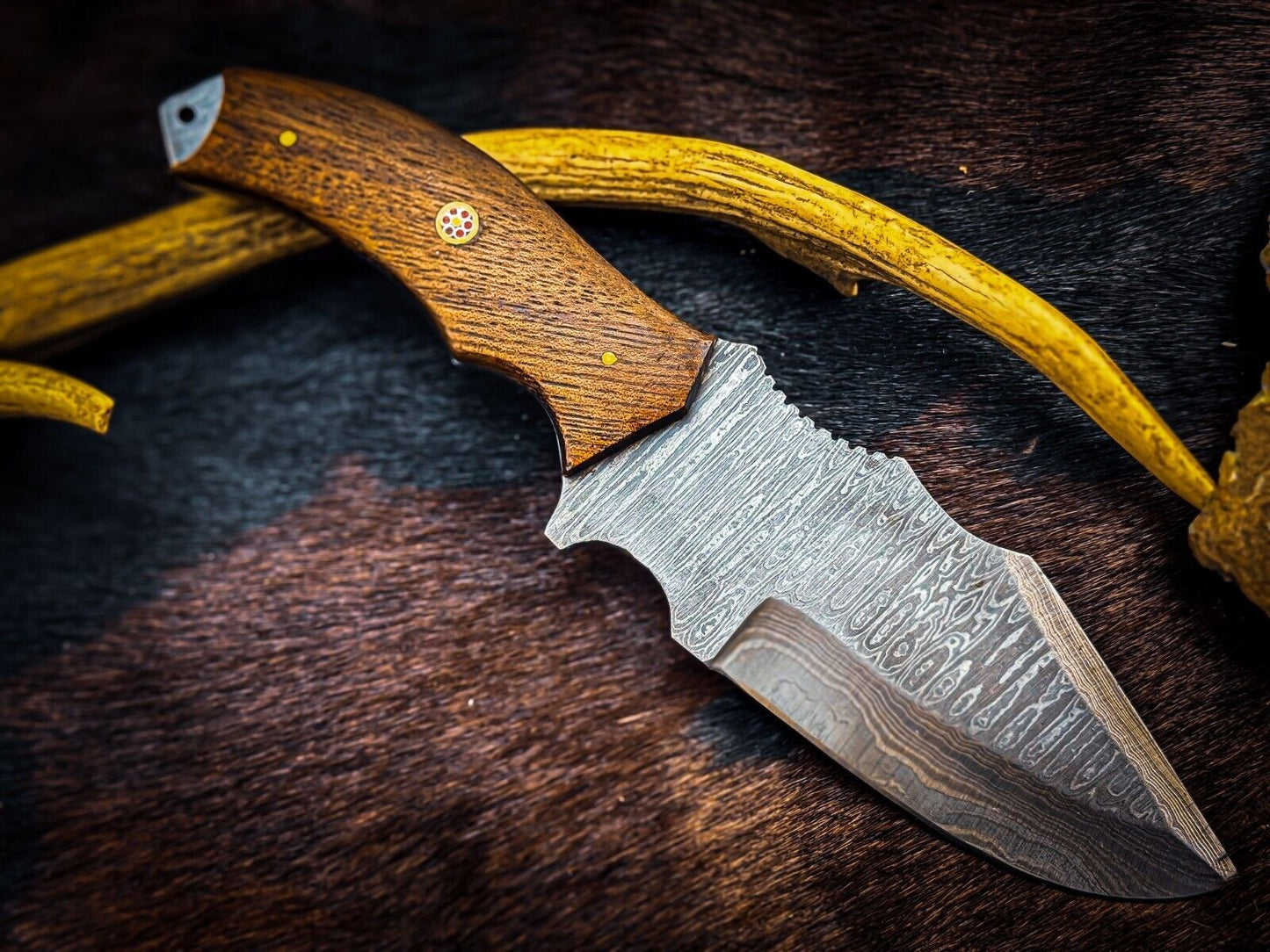 Custom Handmade Damascus Steel Skinner Knife with D2 Blade and Wood Handle