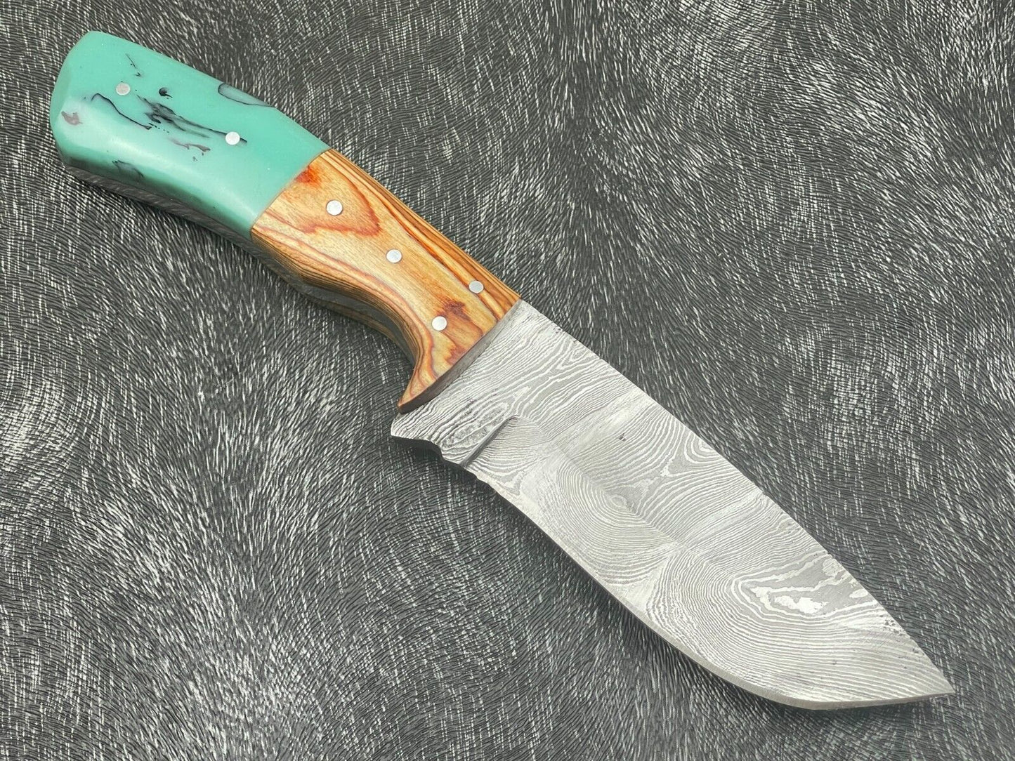 Handmade 8 Inch Damascus Skinning Knife with Resin and Hardwood Handle