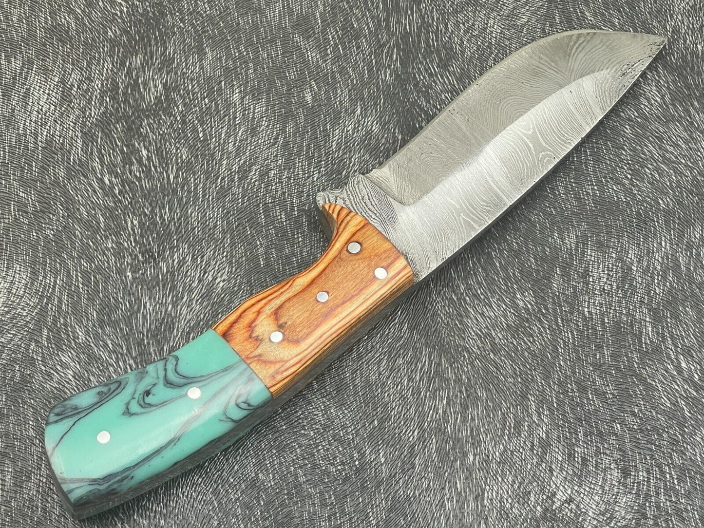 Handmade 8 Inch Damascus Skinning Knife with Resin and Hardwood Handle
