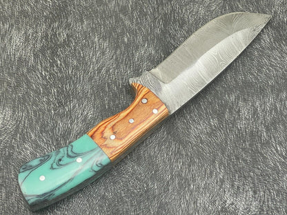 Handmade 8 Inch Damascus Skinning Knife with Resin and Hardwood Handle