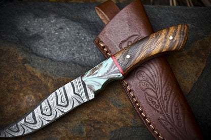 Twist Damascus Skinner Knife with Walnut Wood Handle Custom Handmade Hunting Blade