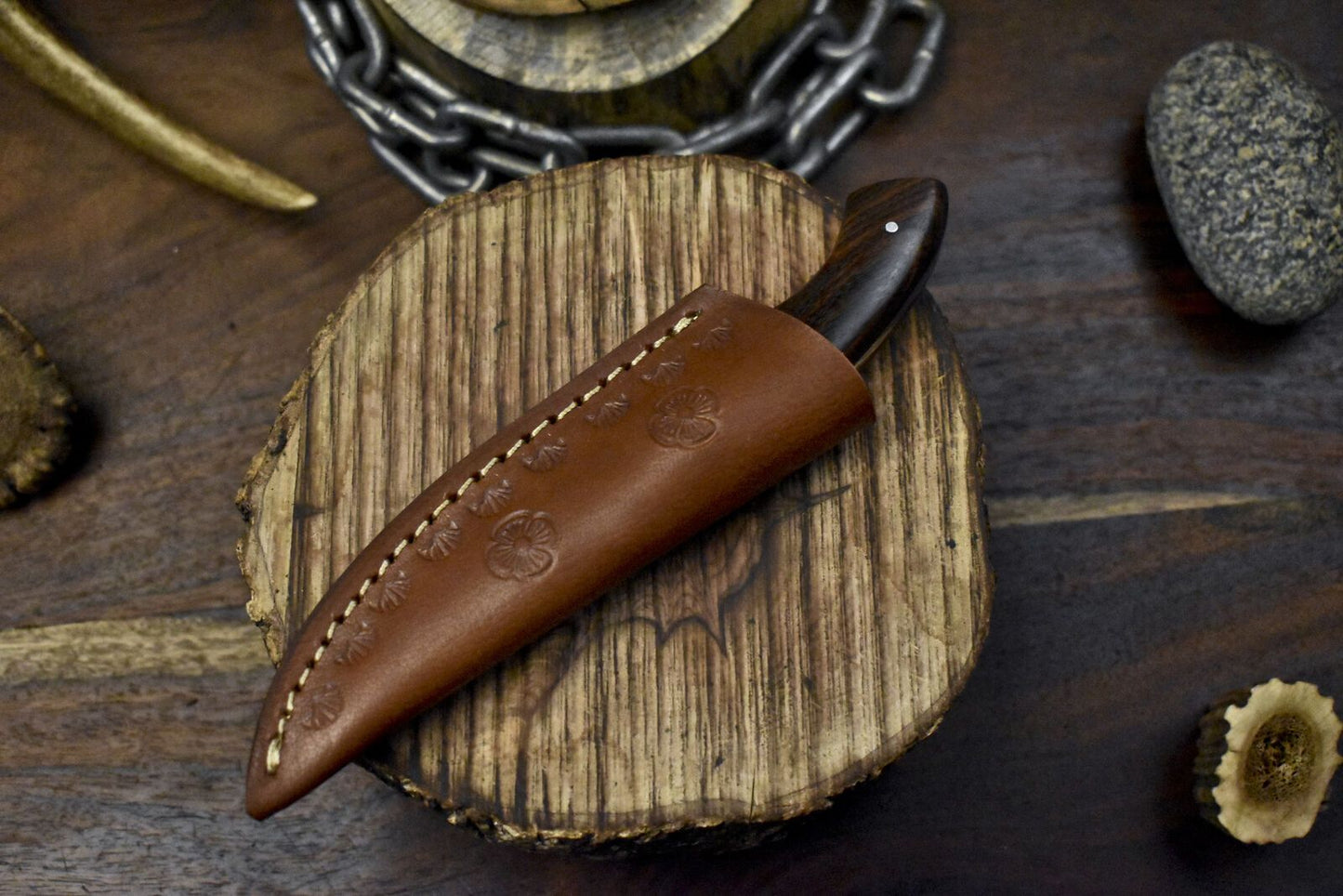 7" Twist Damascus Skinner Knife with Walnut Wood Handle – Handmade Hunting Gift Knife