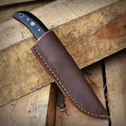Custom Hand Forged Twist Damascus Hunting Knife Fixed Blade Tactical Skinner with Leather Sheath