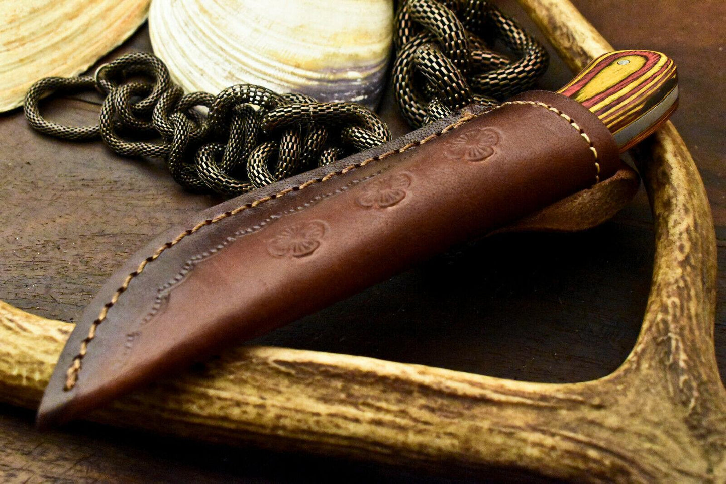 7.5” Handmade Damascus Bowie Knife | Hardwood Handle with Brass Spacers