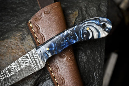 Rare Twist Damascus Skinner Knife with Micarta Handle – Custom Handmade Hunting Blade for Sportsmen