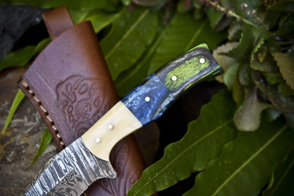 Twist Damascus Skinner Knife with Mixed Handle for Hunting and Tactical Use
