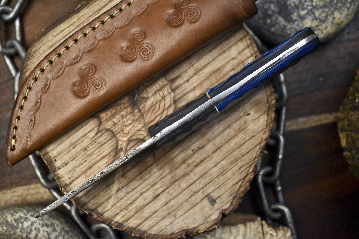 Twist Damascus Skinner Knife with Hardwood Handle and Wooden Bolster for Tactical Hunting Use