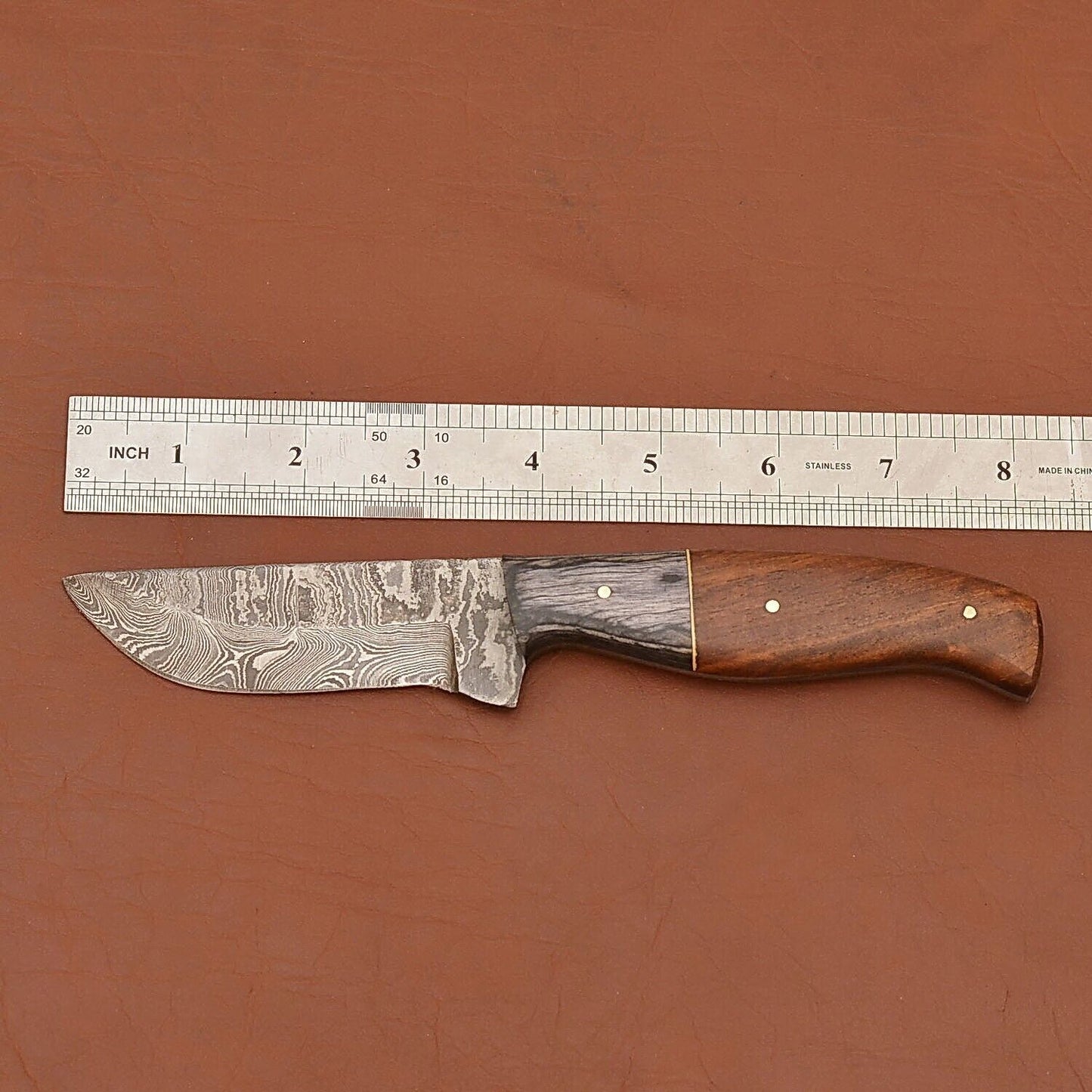 Handmade Damascus Skinner Knife with Wood Handle for Camping and Hunting