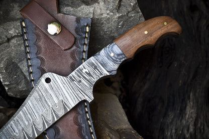 Twist Damascus Hunting Skinner Knife with Walnut Wood Handle | Handmade Fixed Blade Hunter Knife