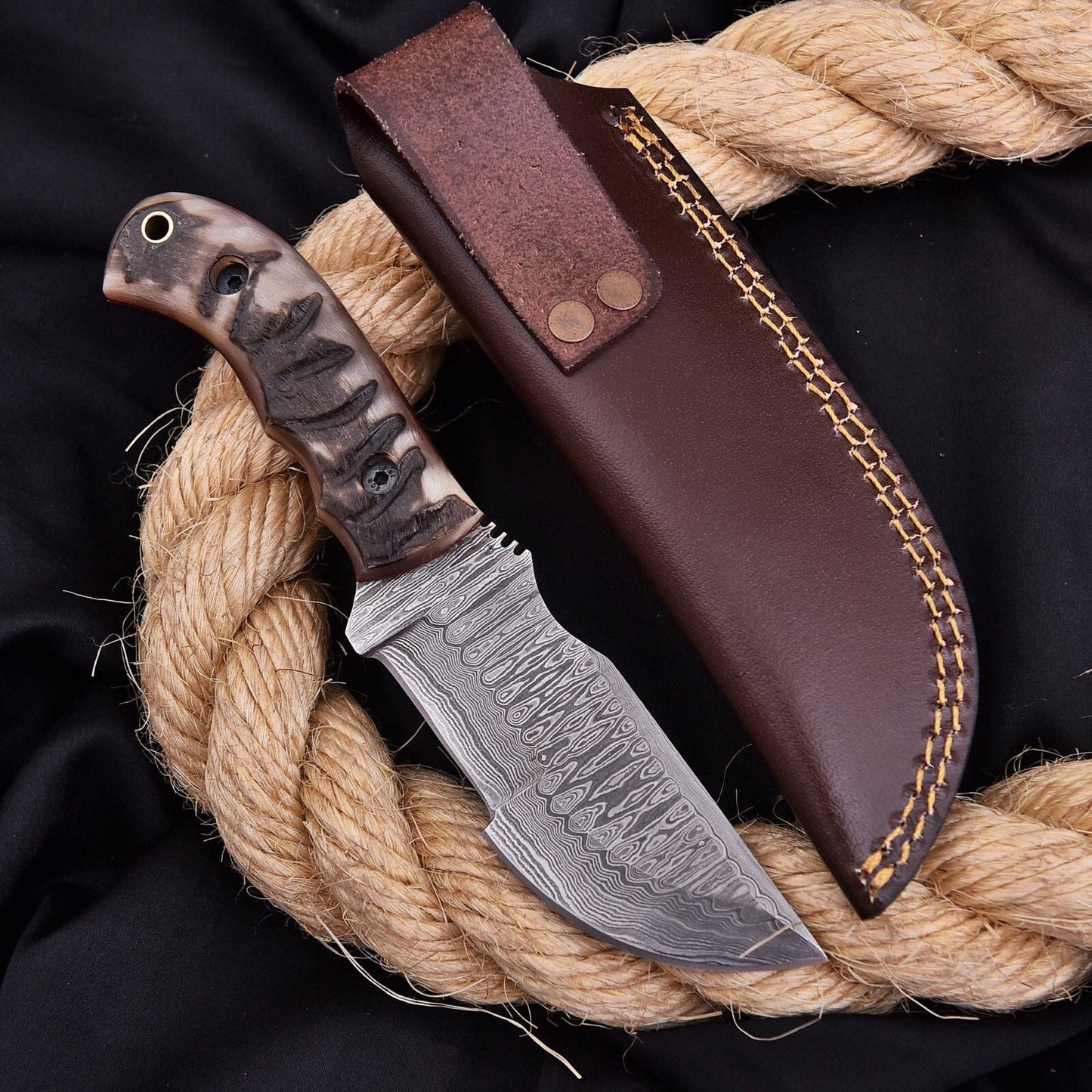 8" Hand Forged Damascus Steel Hunting Tracker Knife | Ram Horn Handle & Leather Sheath
