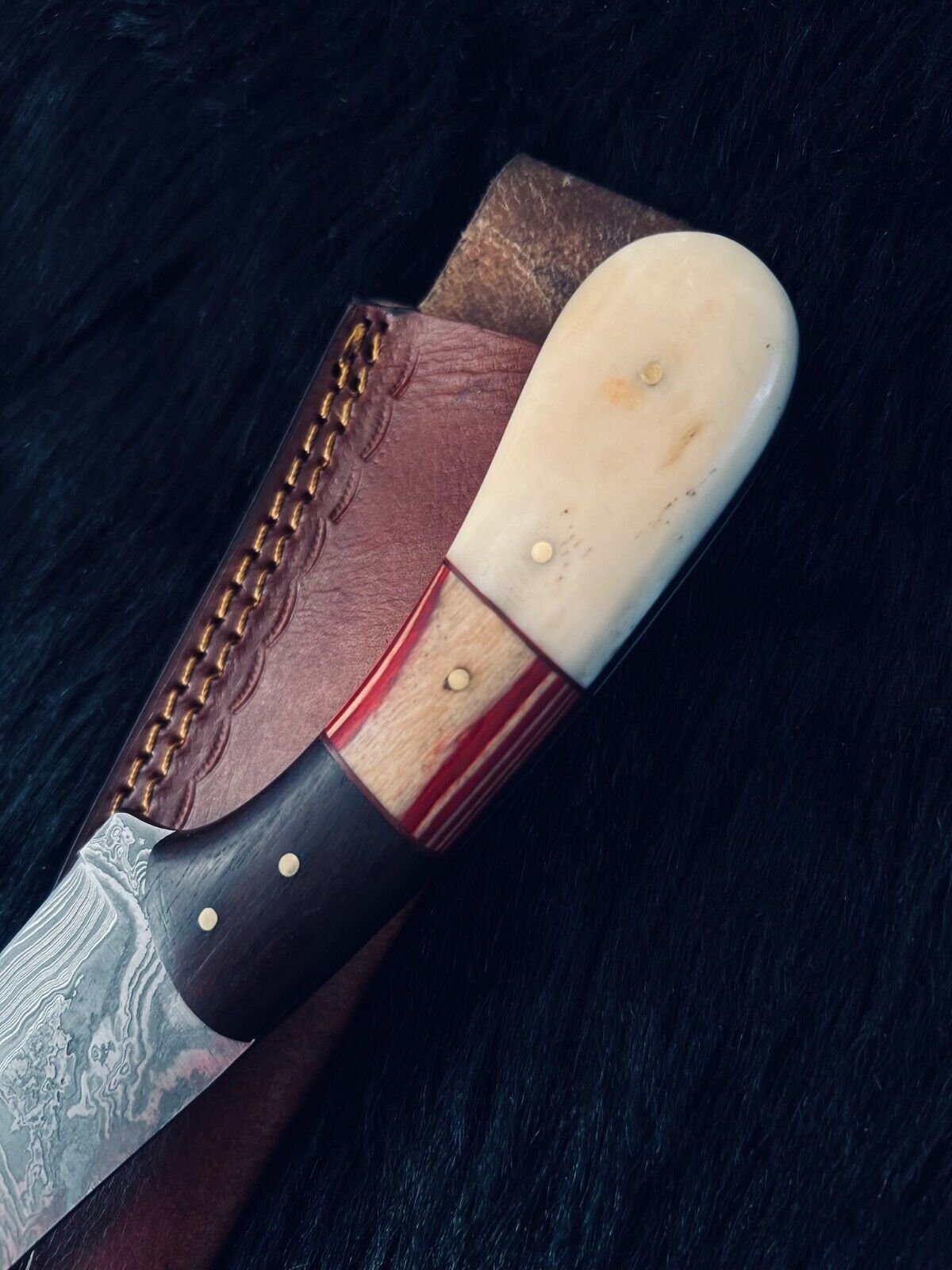 Heritage Forge 10.5 Inch Twist Damascus Steel Skinner Knife with Camel Bone and Natural Wood Handle