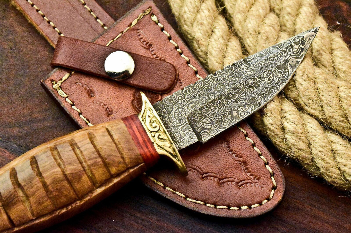 Compact Handmade Damascus Steel Bowie Knife – 8.5" with Walnut Wood Handle