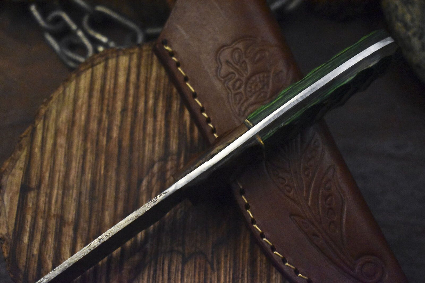 Twist Damascus Skinner Knife – 8.5" EDC with Hardwood Handle and Wooden Bolster