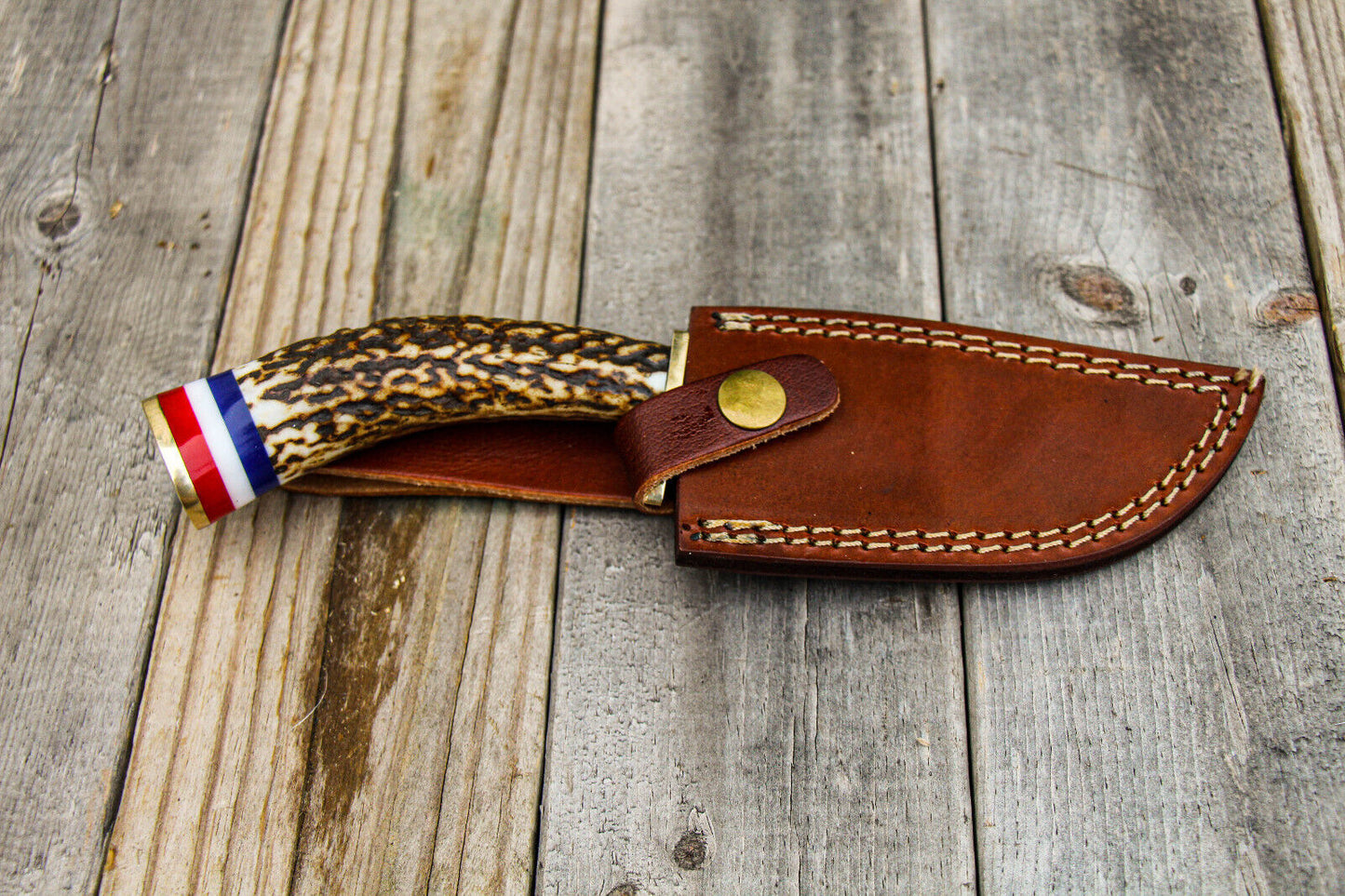 9" Damascus Steel Bowie Knife – Stag Antler Handle & Brass Guard