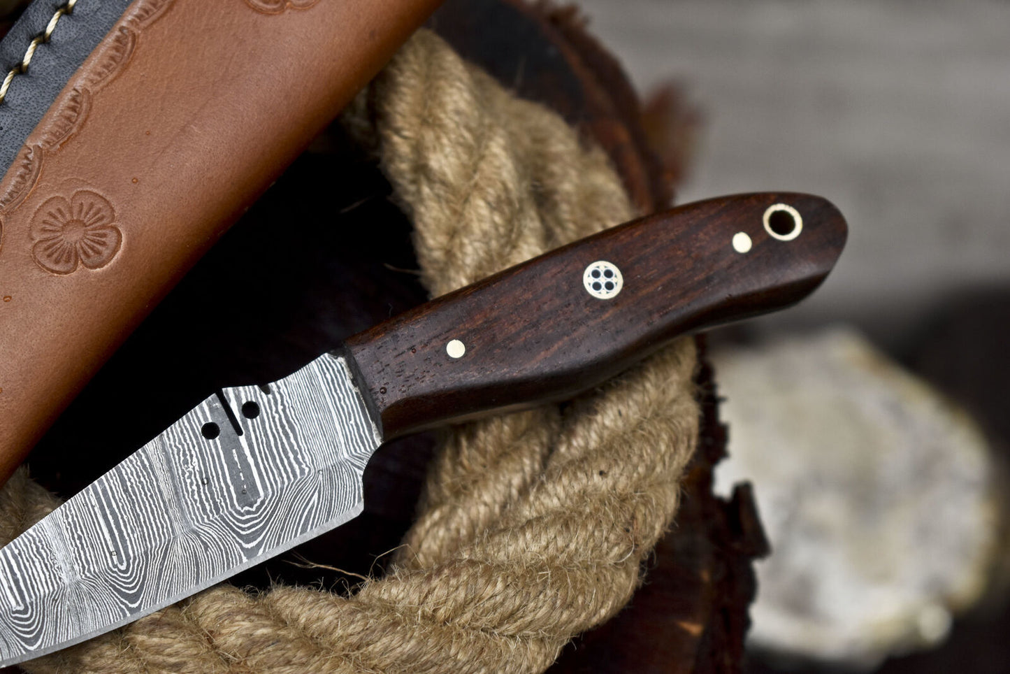 Hand Forged Handmade Damascus Skinner Knife 6.6 Inch with Hard Wood Handle W/ Leather Sheath