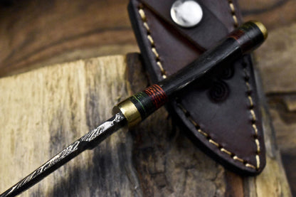 Twist Damascus Skinner Knife with Ram's Horn Handle and Brass Guard
