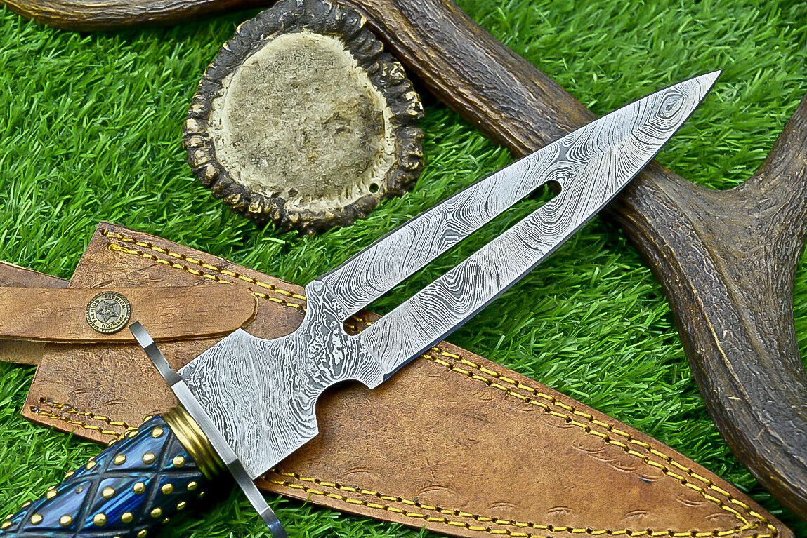 14 Inch Handmade Damascus Steel Hunting Dagger Knife with Hardwood Handle and Sheath