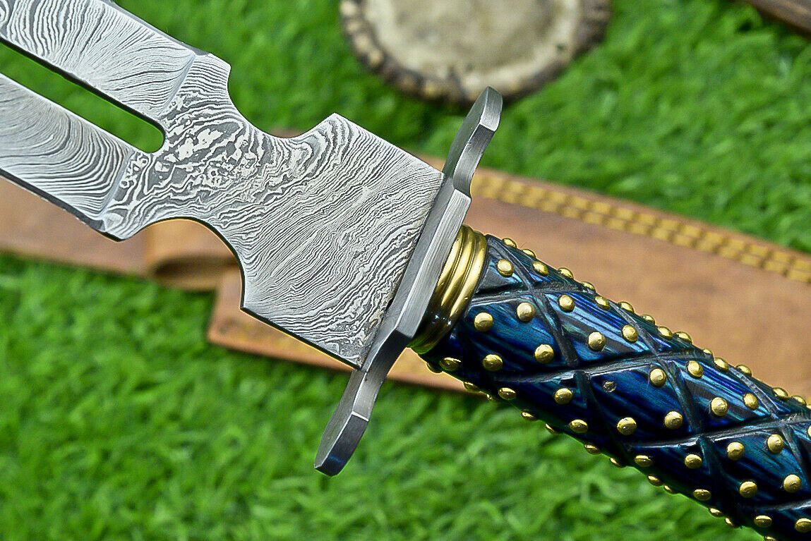 14 Inch Handmade Damascus Steel Hunting Dagger Knife with Hardwood Handle and Sheath