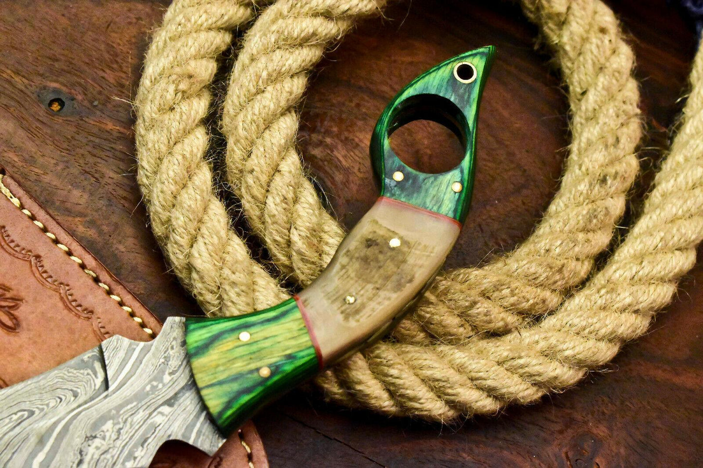 11" Handmade Damascus Karambit Twist Karambit Damascus Steel Knife With Ram’s Horn Handle