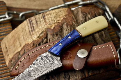 Hot Item Skinner Knife Ladder Damascus Bone and Wood Tactical Rare with Leather Sheath