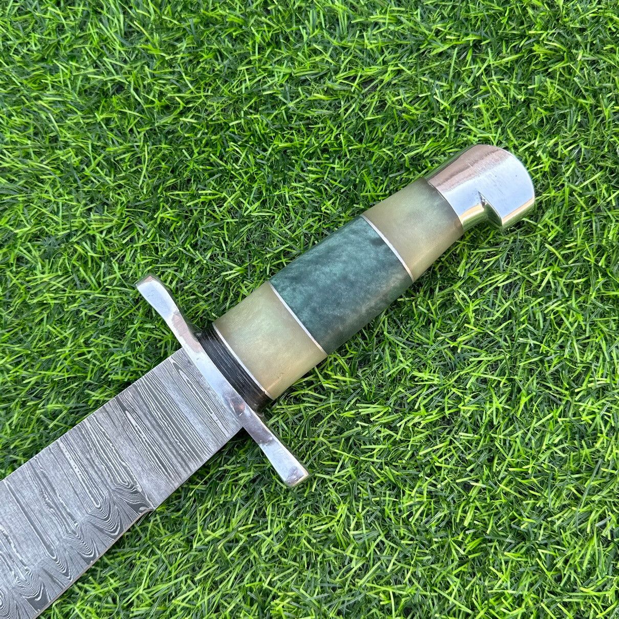 17" Handmade Damascus Steel Bowie Knife – Resin Handle & Steel Bolster