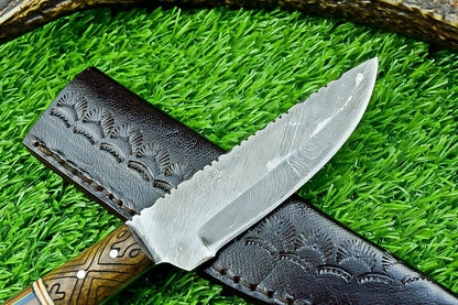9" Full Tang Damascus Bowie Hunting Knife with Hardwood Handle – Custom Forged Blade