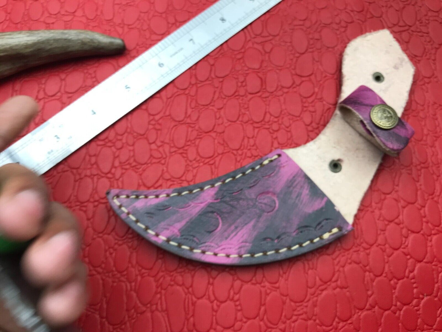 8" Handmade Damascus Karambit Best Karambit Damascus Steel Hunting Knife With Resin Handle