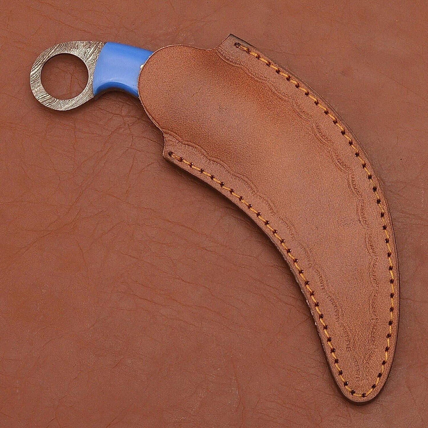 Custom Handmade Damascus Karambit Damascus Steel Hunting Knife with Wood and Resin Handle
