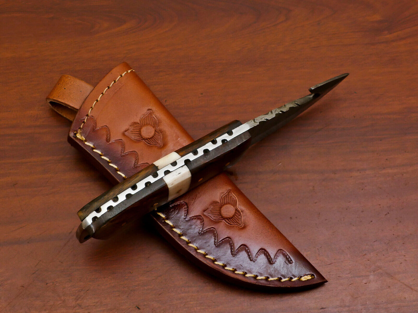 Handmade Damascus Gut Hook Hunting Knife with Camel Bone and Rosewood Handle