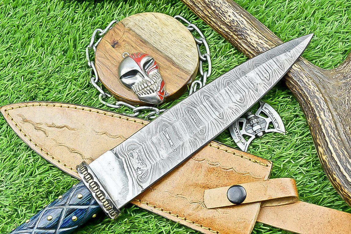 13.5" Damascus Steel Dagger Bowie Knife – Handmade Wood Handle & Sheath