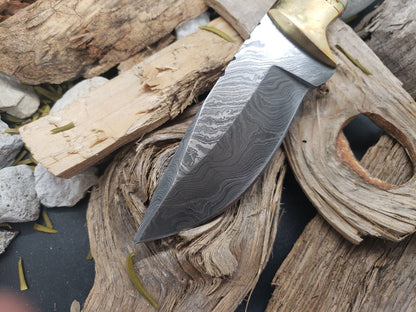 8” Damascus Bowie Skinner Knife – Bone Handle | Compact EDC