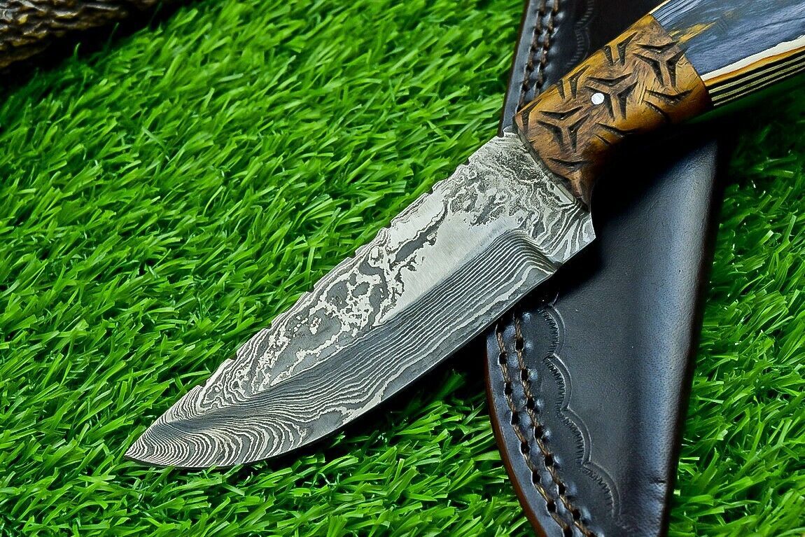 8" Full Tang Damascus Bowie Knife – Hardwood Handle