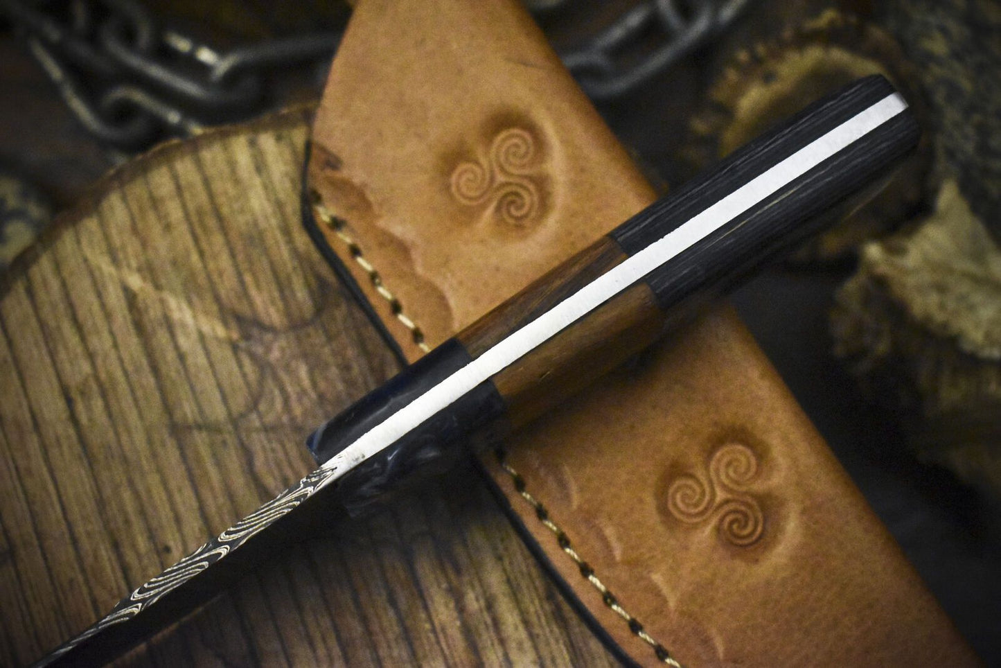 Custom Twist Damascus Skinner Knife with Hardwood Handle – 8" Handmade Sports Hunting Blade