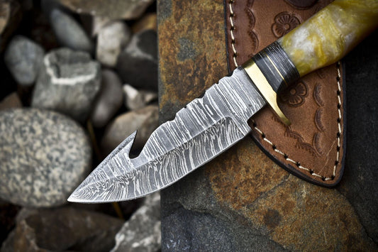 Forged Damascus Skinner Knife with Gut Hook Corian Handle and Brass Guard – Custom EDC Hunting Knife