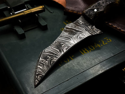 Handmade Damascus Karambit Knife Hunting Knife Best Karambit with Ram Horn Handle