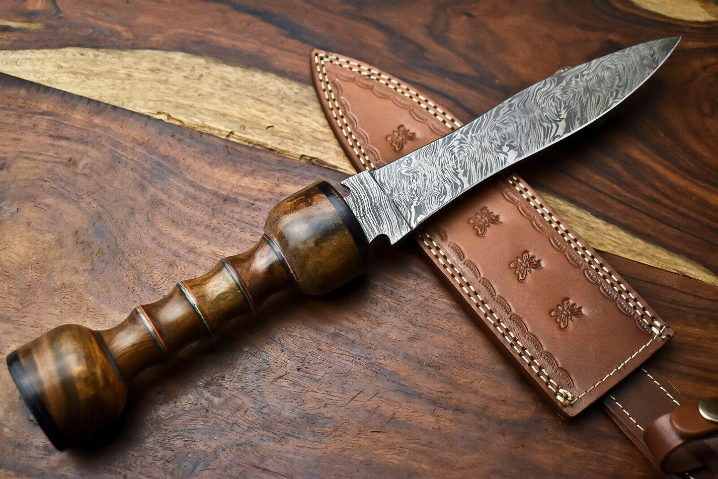 13" Damascus Dagger Bowie Knife – Walnut Wood Handle