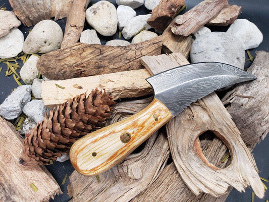 Hand Forged Damascus Steel EDC Hunting Cleaver Bowie Knife | Olive Wood Handle & Leather Sheath