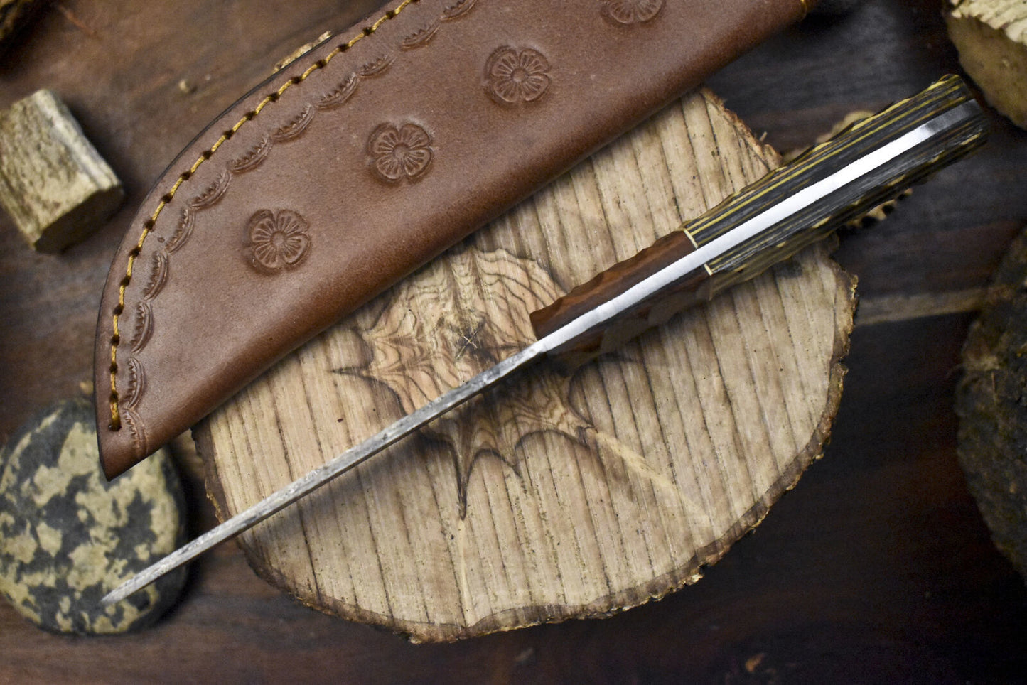 Twist Damascus Skinner Knife with Hardwood Handle and Wooden Bolster – 9 Inch Outdoor Hunting Blade with Leather Sheath