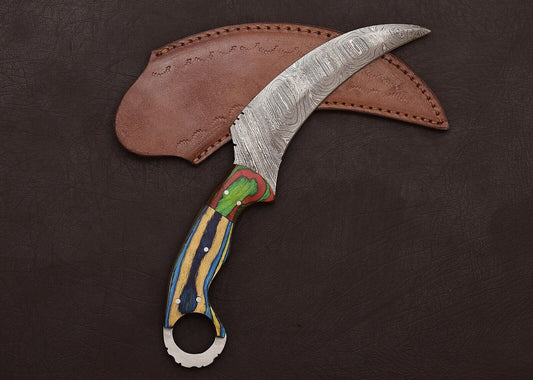 Custom Handmade Damascus Karambit Damascus Steel Hunting Knife with Wood Handle