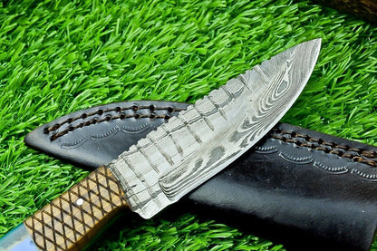 8" Heritage Forge Damascus Steel Bowie Knife – Full Tang Blade & Resin-Wood Handle