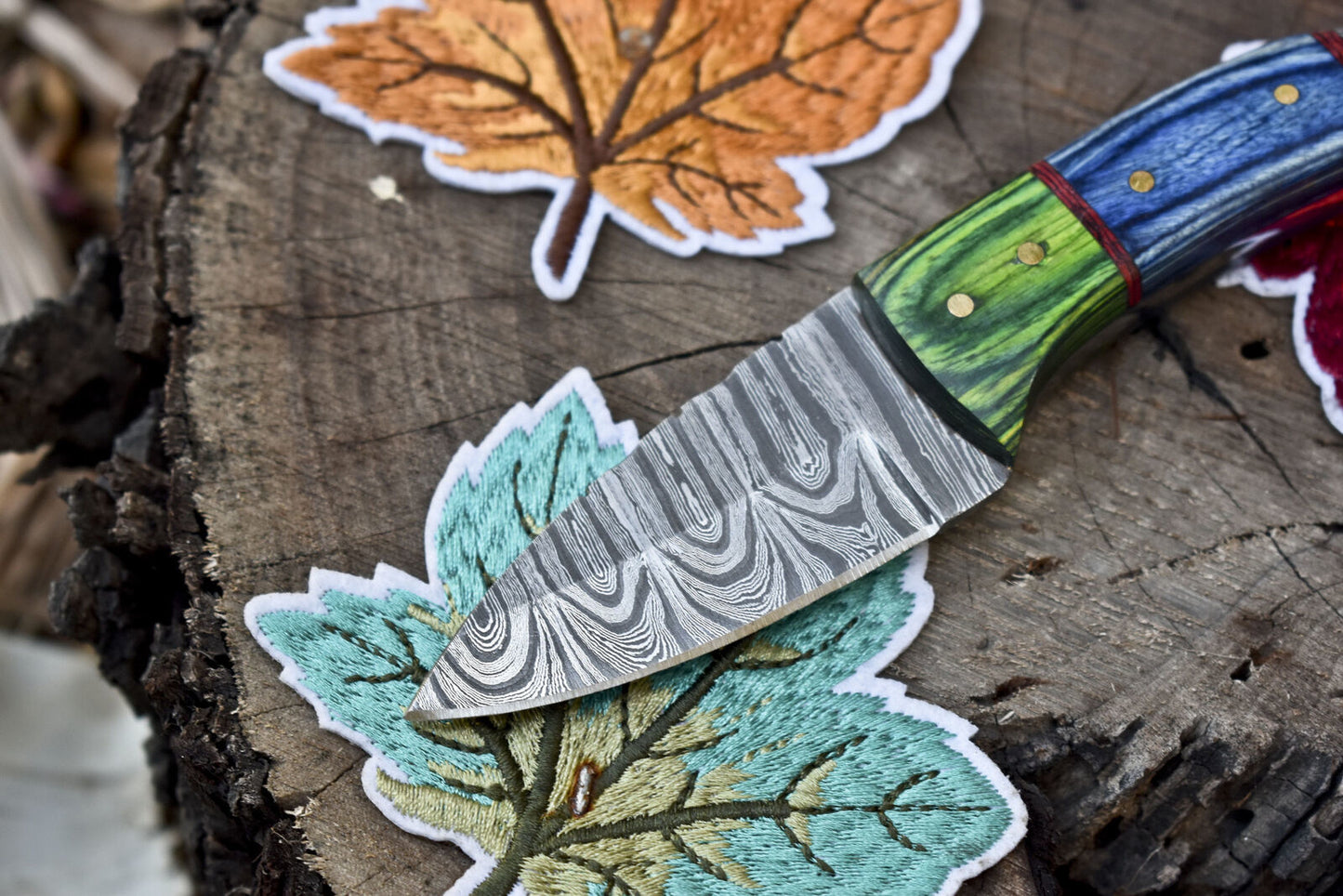 Custom Twist Pattern Damascus Skinner Knife – Hardwood Handle with Wooden Bolster & Leather Sheath