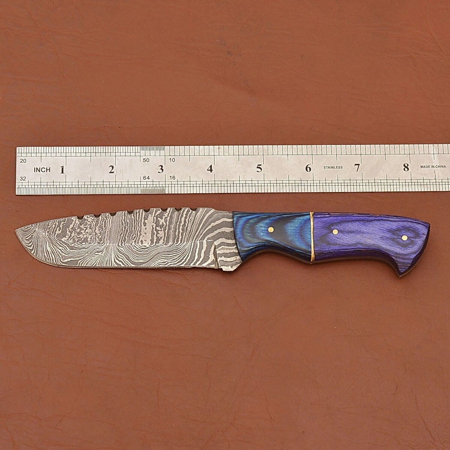 Forged Damascus Steel Skinner Knife with Wood Handle for Hunting and Camping