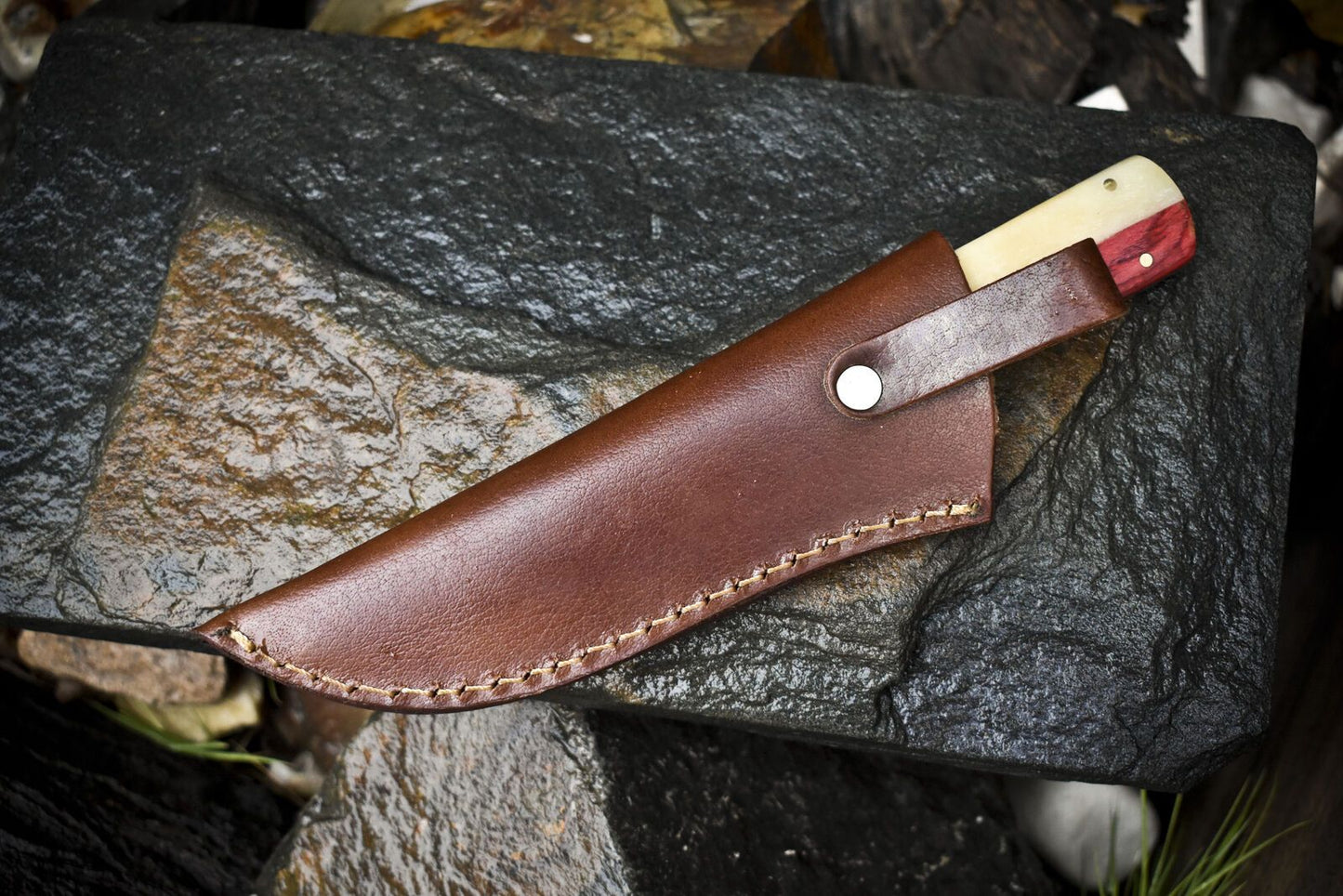 Twist Damascus Skinner Hunting Knife with Bone and Wood Handle – Custom Handmade Fixed Blade Damascus Knife