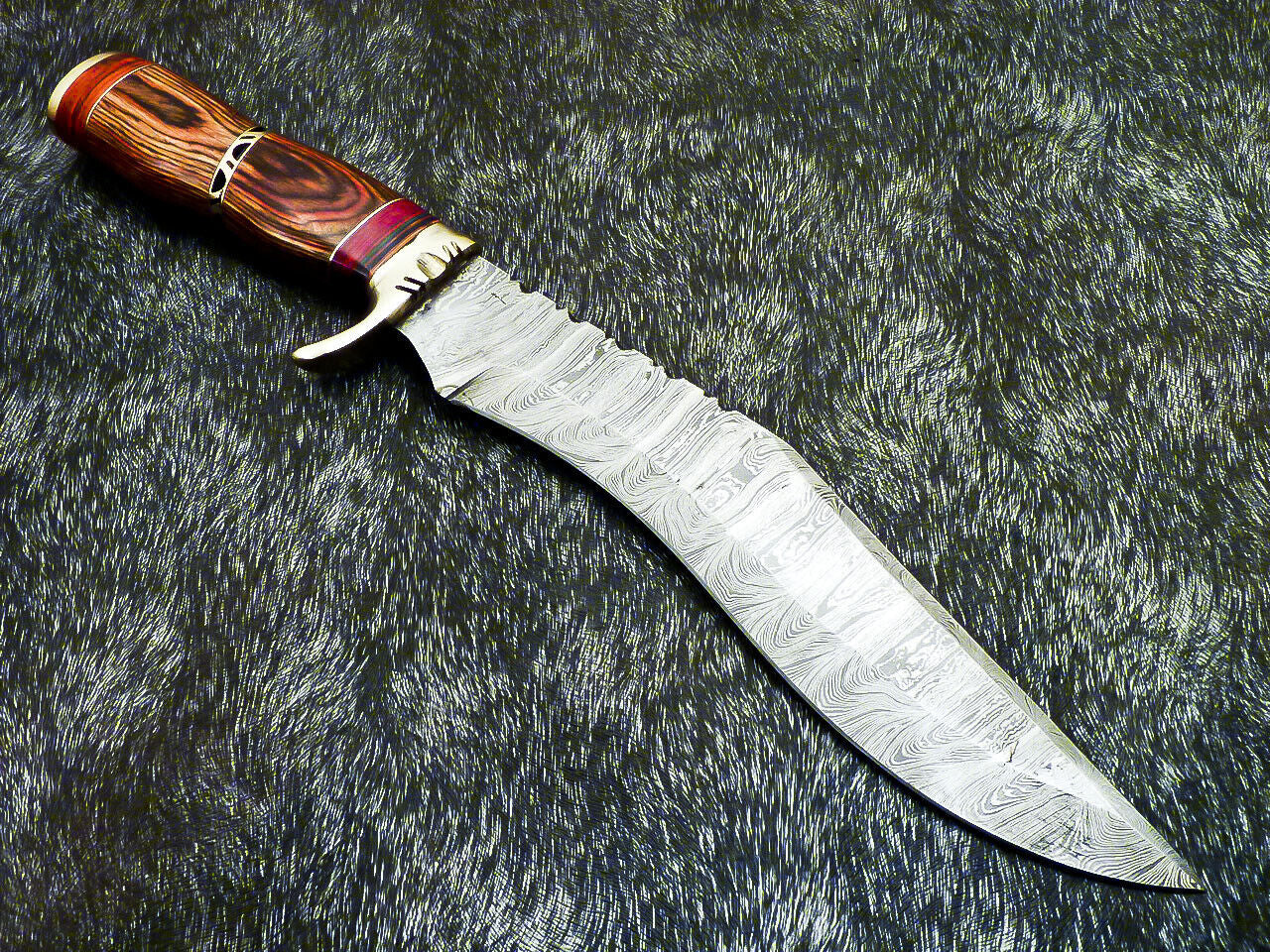 15" Hand-Forged Damascus Steel Bowie Hunting Knife – Hardwood Handle & Brass Bolster