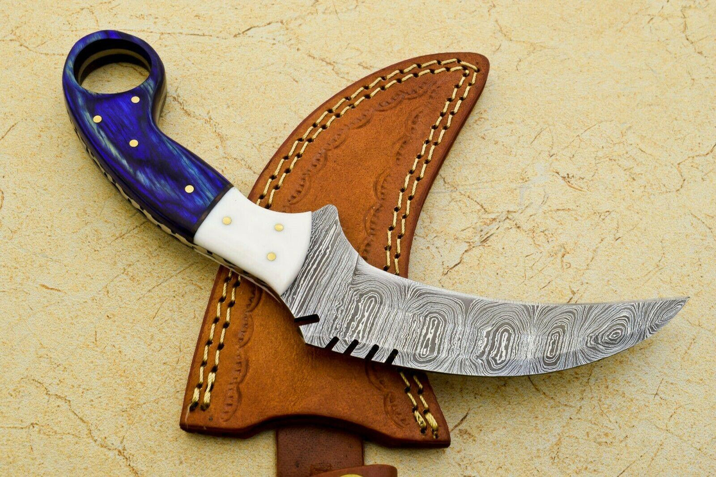 9" Handmade Best Karambit Knife Karambit Damascus Steel Hunting Knife With Wood and Resin Handle