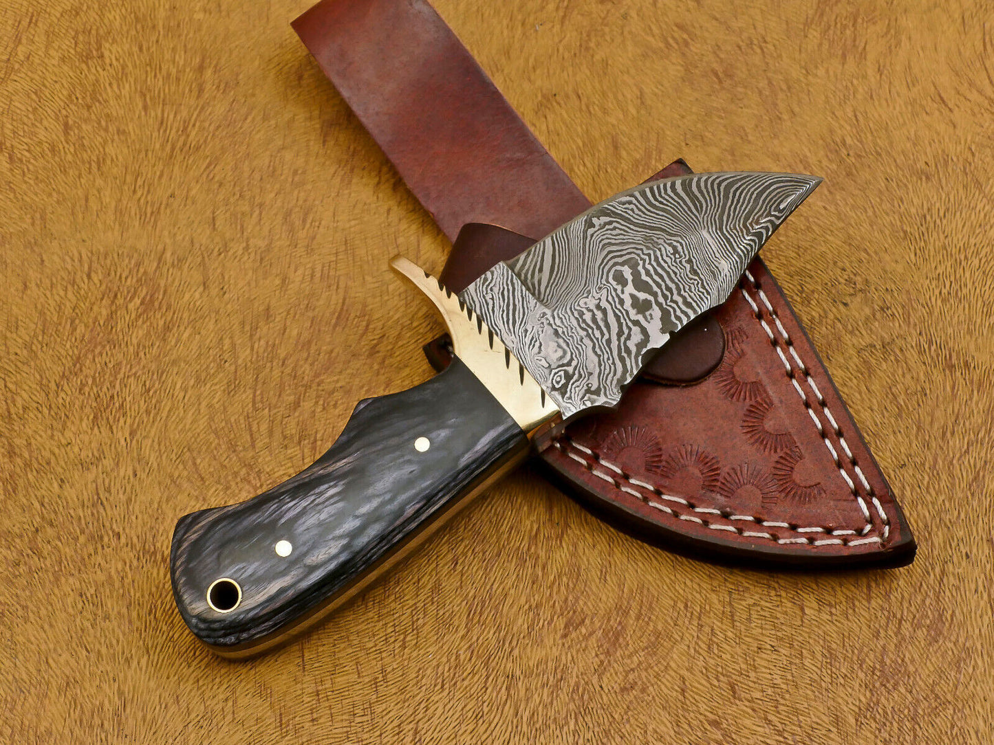 Custom Handmade Damascus Full Tang Bowie Hunting Knife – Wood Handle, Fixed Blade