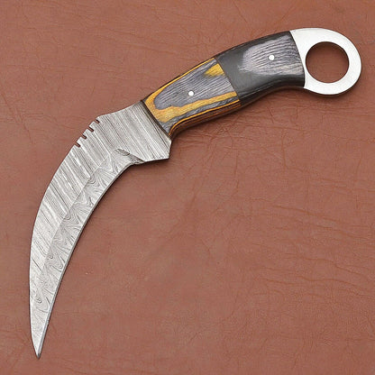 Handmade Damascus Karambit Knives Damascus Steel Hunting Knife with Wood Handle