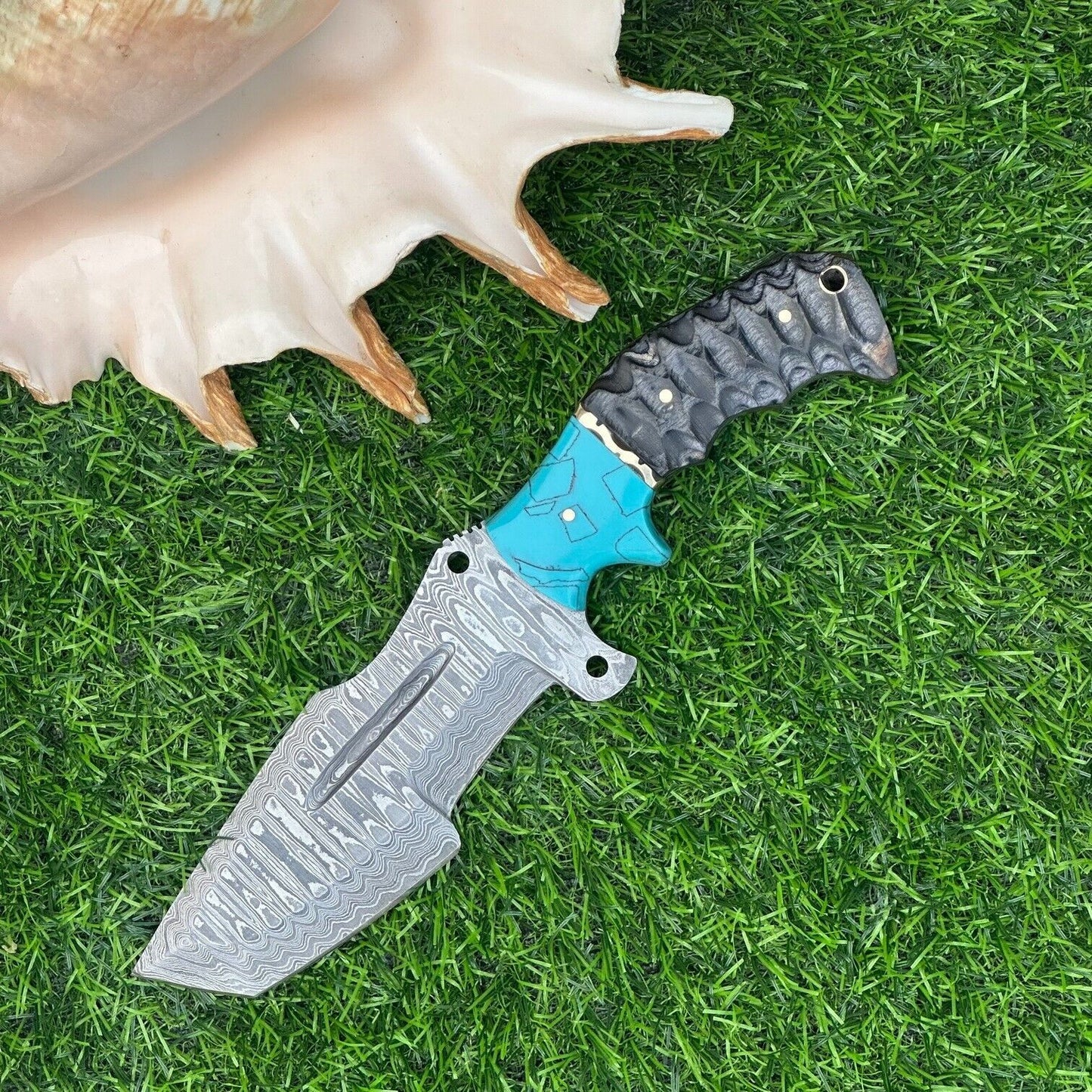 Custom Handmade Damascus Bowie Tracker Knife – Hardwood & Resin Handle with Leather Sheath